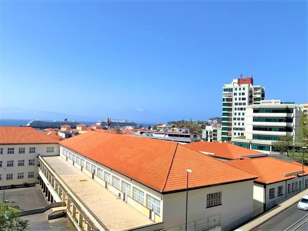 Madeira, 3 Bedroom Apartment With Ocean Views In Funchal Buitenkant foto